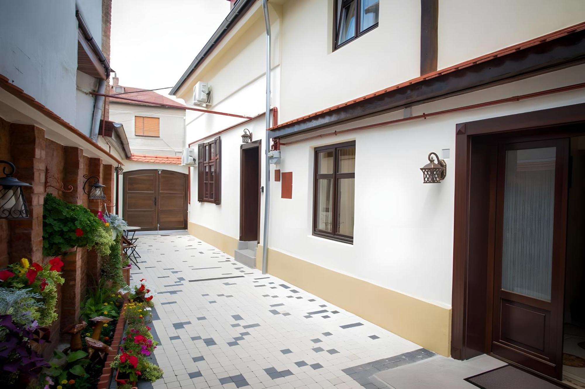 Aparthotel Cochet House Sibiu Exterior foto